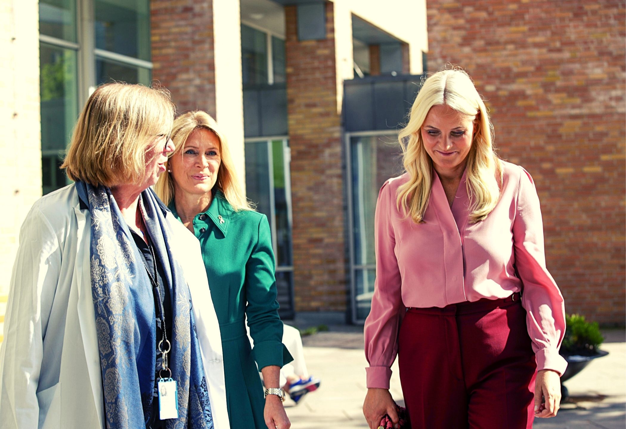 Prinses Mette-Marit aan het color blocken - Royalty Online