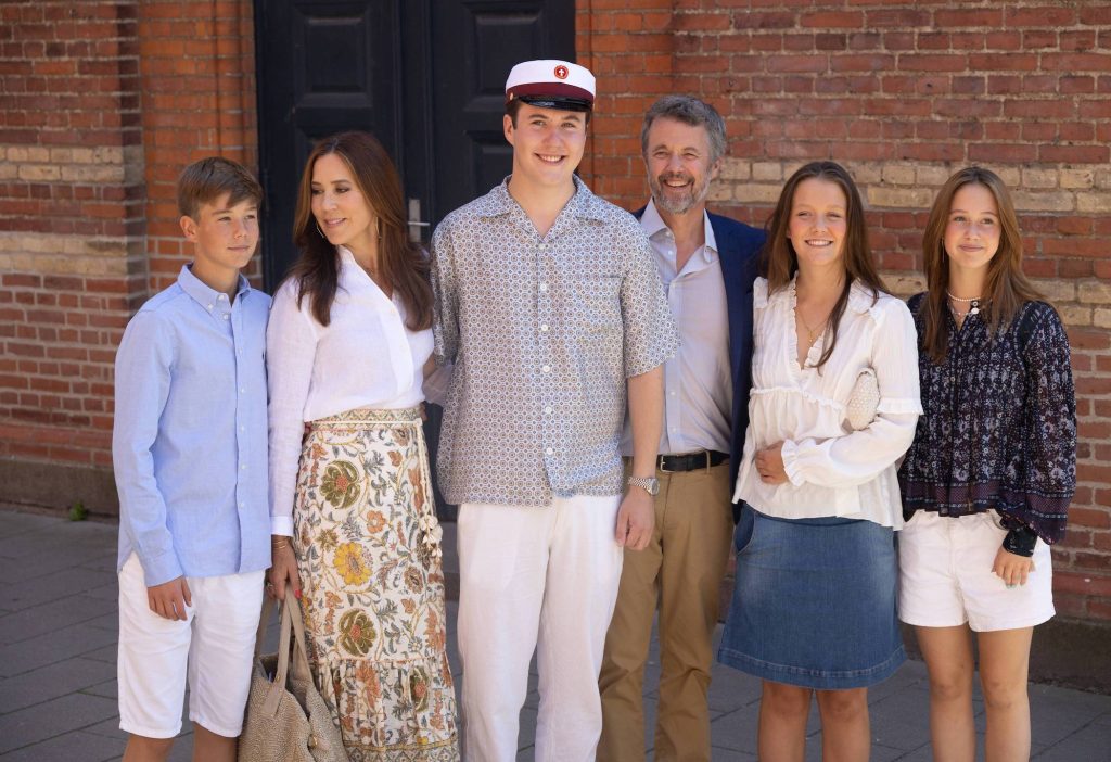 Entertainment Bilder Des Tages (l R) Prince Vincent, Queen Mary, Crown Prince Christian, King Frederik, Princess Isabell