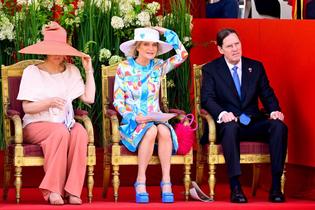 Defile In Brussel Op De Nationale Feestdag Van Belgie