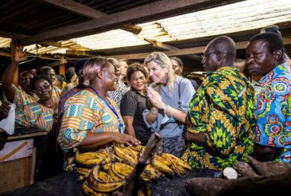 Koningin Maxima Tijdens Werkbezoek In Ivoorkust