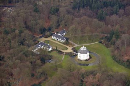 Luchtfoto Van Kasteel Drakensteyn