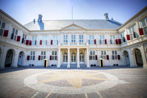 Zomeropenstelling Paleis Noordeinde En Koninklijke Stallen